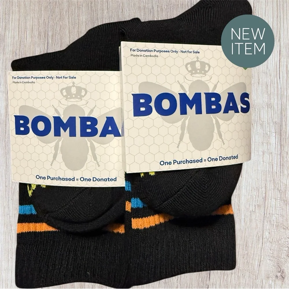 Bombas Women’s or Men’s XS 4-7 see chart Black & Blue Crew Socks 2 Pair